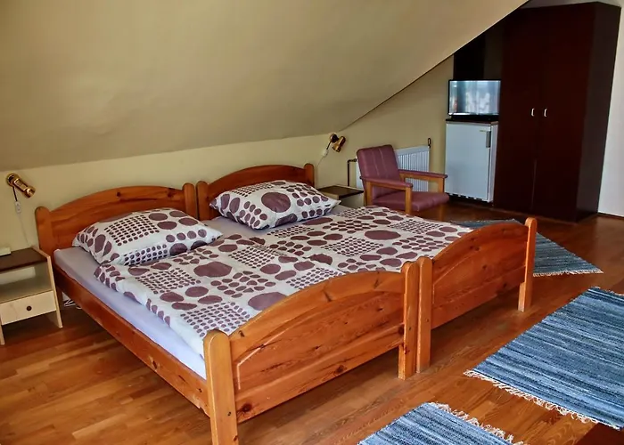 Pigal Panzio Badacsonyörs